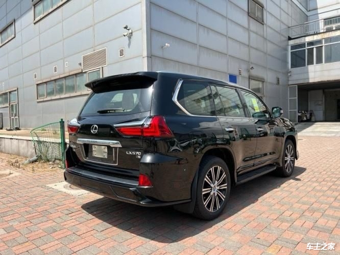 2024款雷克萨斯LX570国六现车优惠多多 售全国