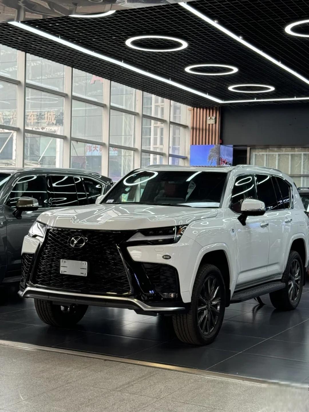 2024款中东版雷克萨斯LX600 最热销越野