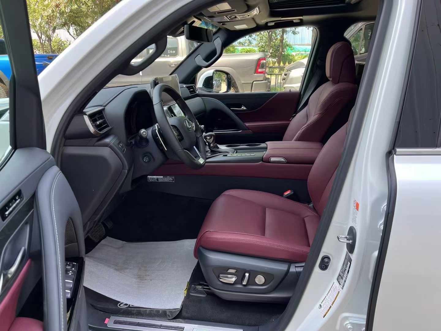 雷克萨斯LX加版最高降43万 最低129万