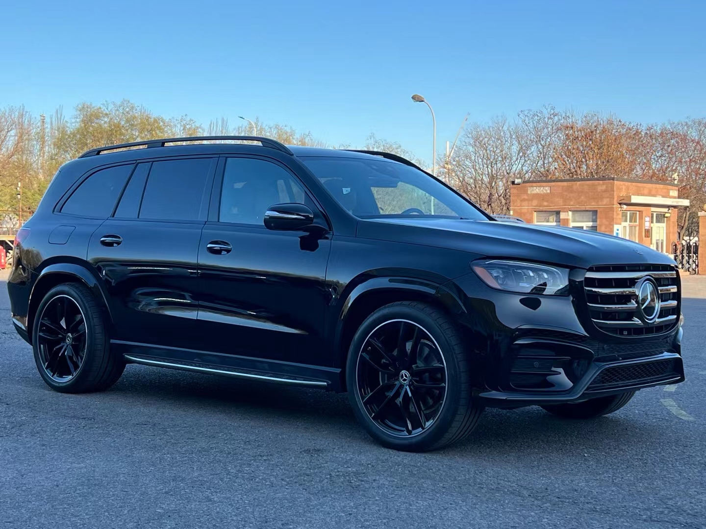 奔驰GLS墨版最高优惠6万 欢迎到店试驾