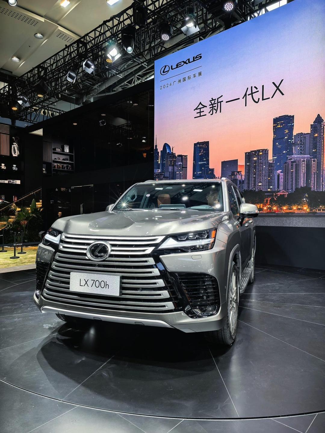 成都远卓名车雷克萨斯LX加版热销中 目前优惠高达43万元