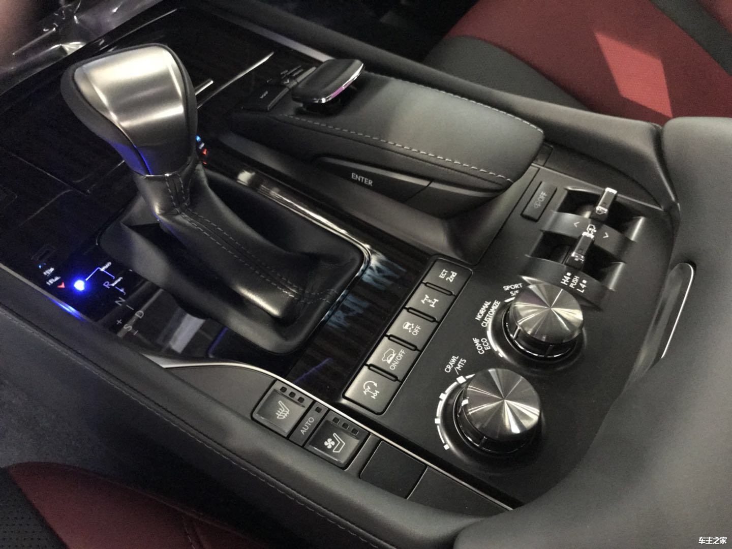 2024款雷克萨斯LX570 现车全国可分期