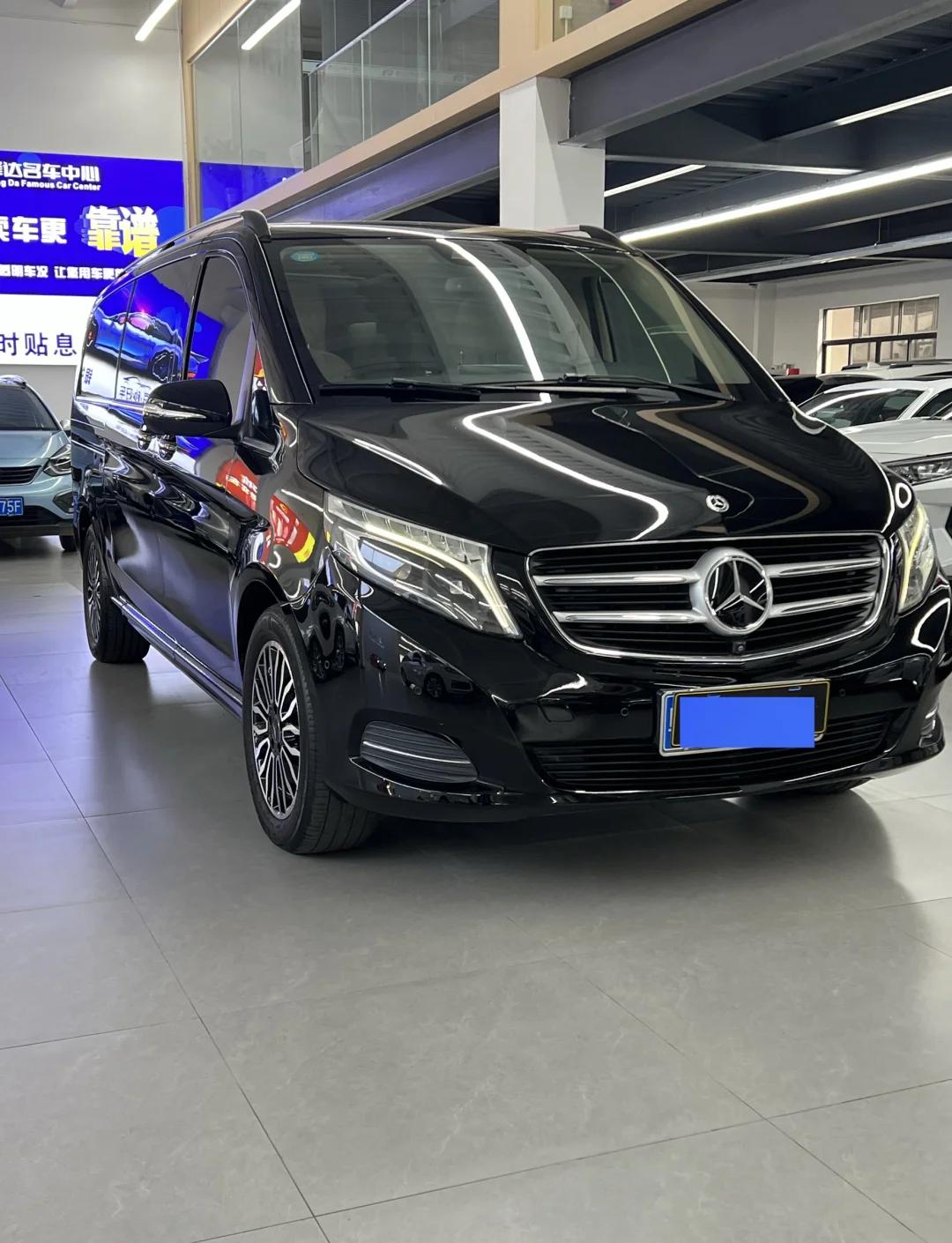 新款奔驰V260L报价 豪华型高端改装车 展厅现车