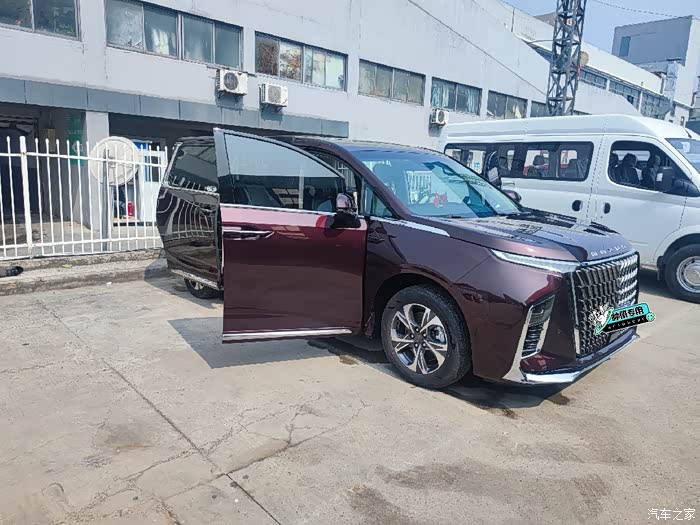 成都大通G90降2.00万 最低仅售17.99万