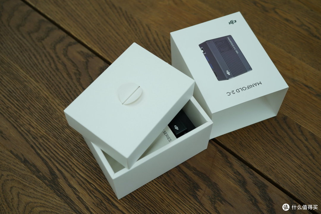 Hailo推出具备生成式AI功能的Hailo-10H边缘AI加速器Hailo推出具备生成式AI功能的Hailo-10H边缘AI加速器