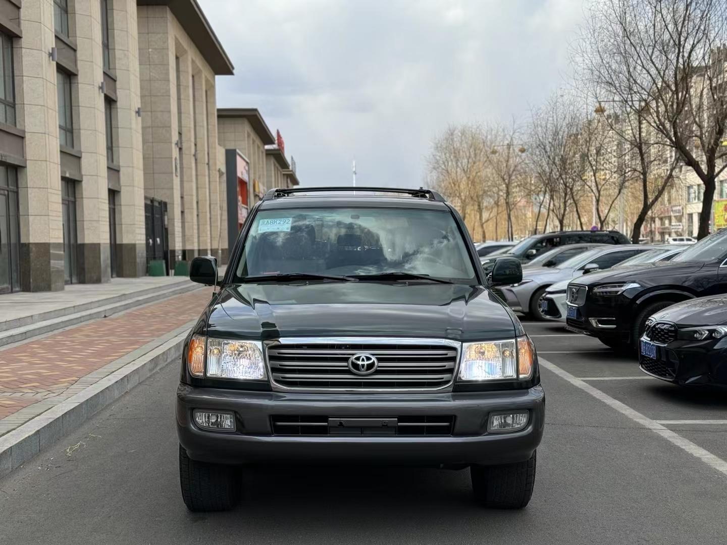 成都平行进口丰田兰德酷路泽美规版优惠9万 欢迎垂询