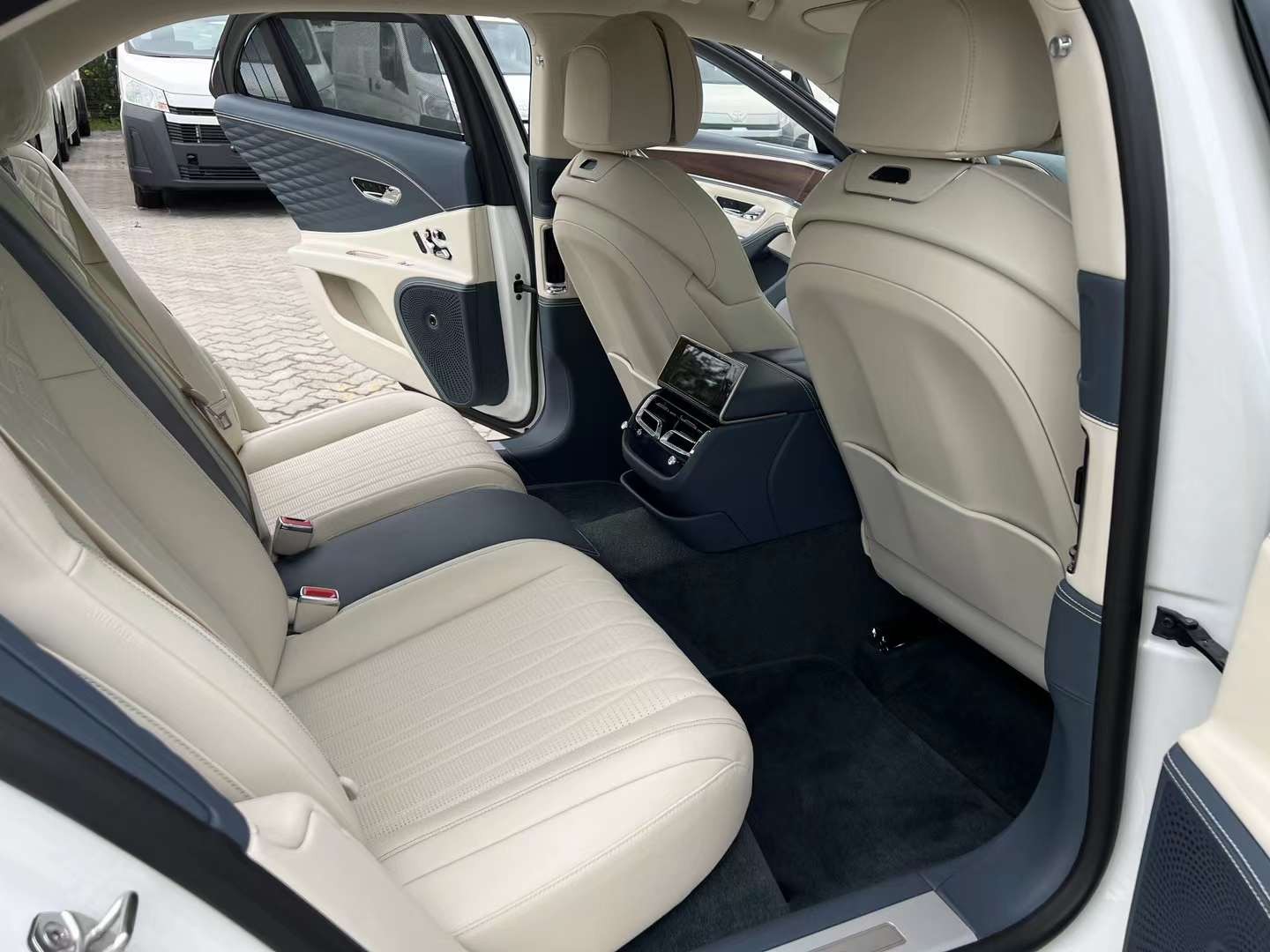 飞驰目前售价196万起 售全国