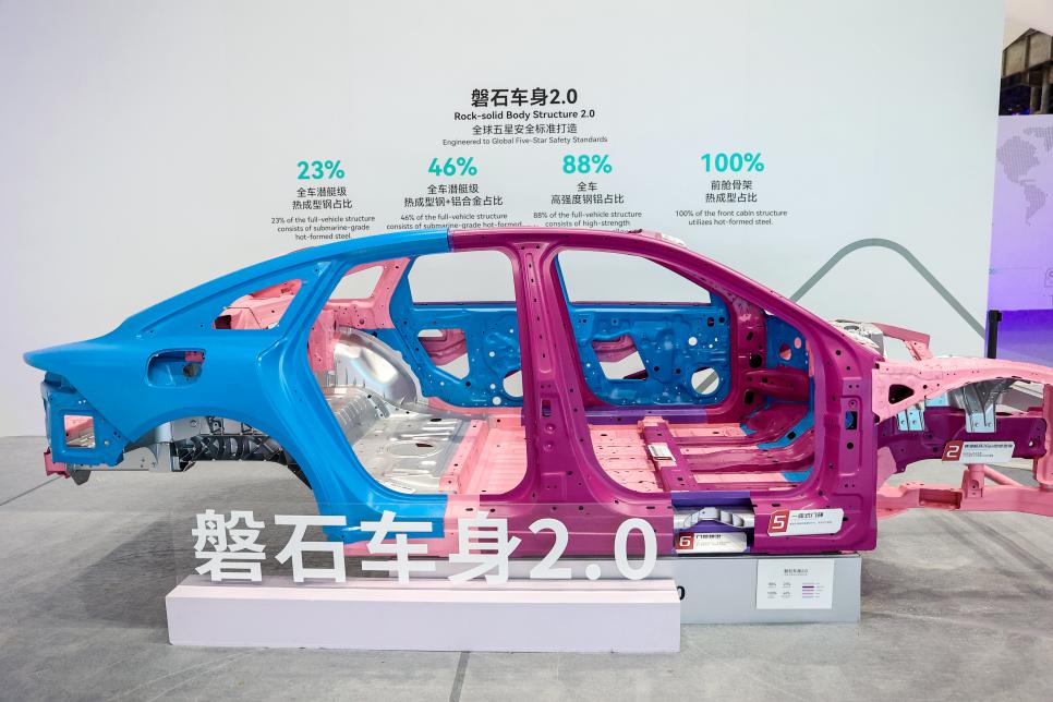 上市后首月交付破万,风云A9L开启“现象级“狂飙”