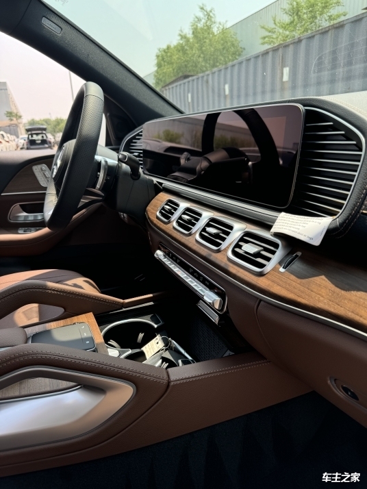 现购奔驰Metris加版让利直降1万