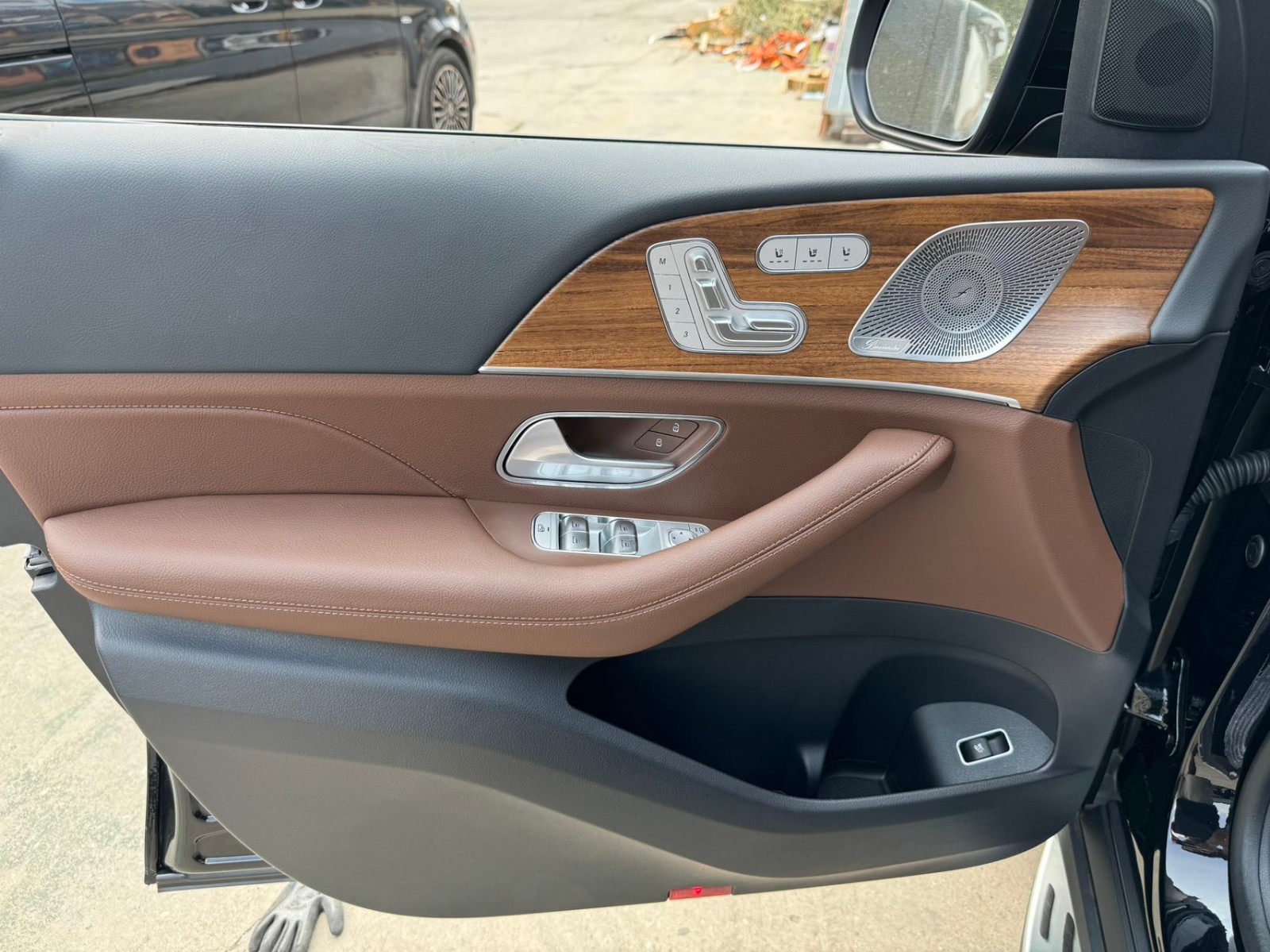 购奔驰GLS墨版享6万优惠 欢迎试乘试驾