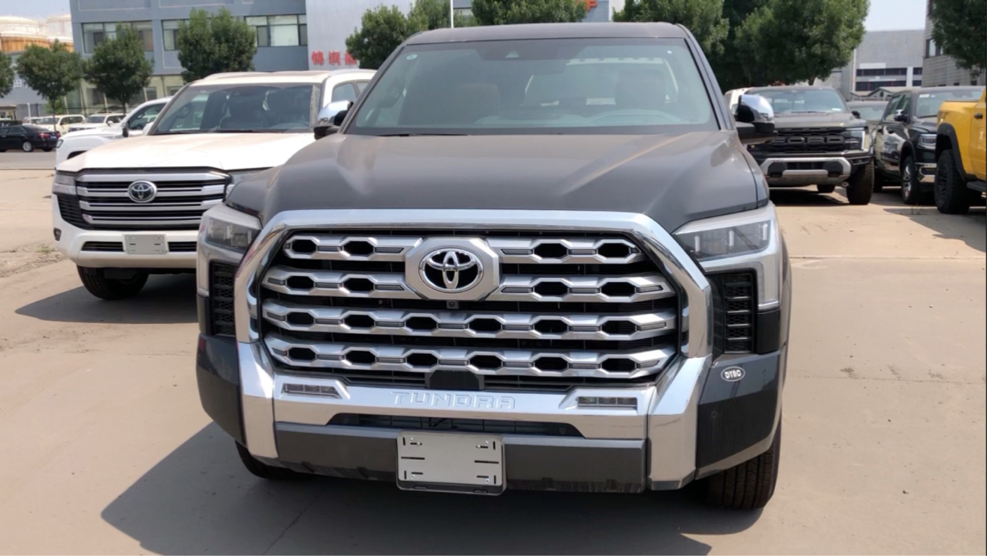 进口丰田坦途皮卡落地价 顶级配置现车