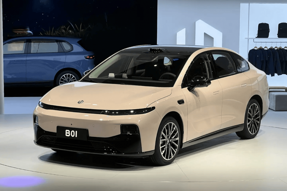 零跑B01将7月24日上市 预售价10.58-13.58万