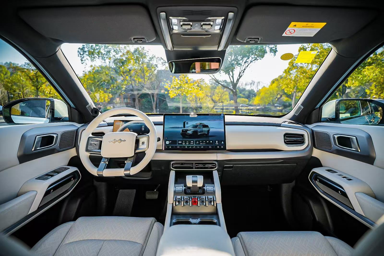 方程豹钛7内饰官图发布 将四季度上市