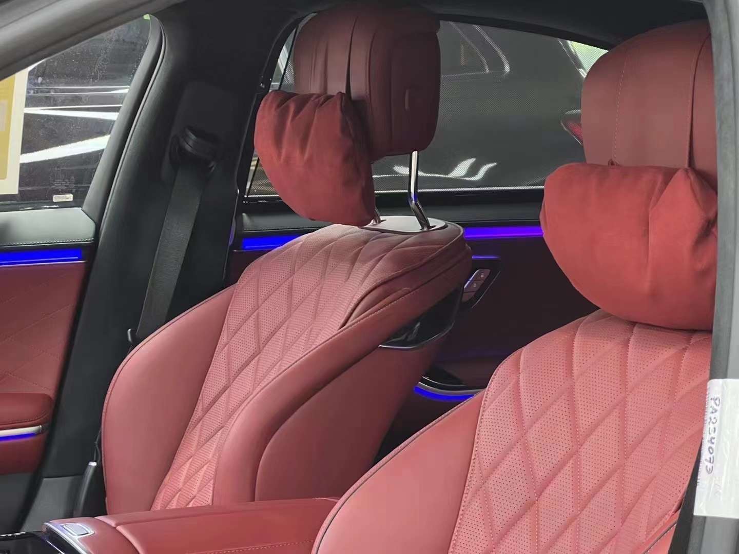 2024款奔驰S580现车到港 特价火热预售中