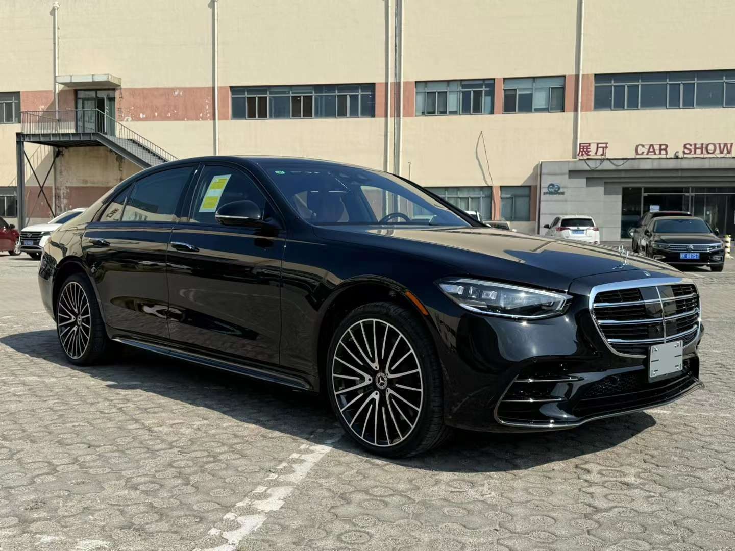 2024款奔驰S580现车到港 特价火热预售中
