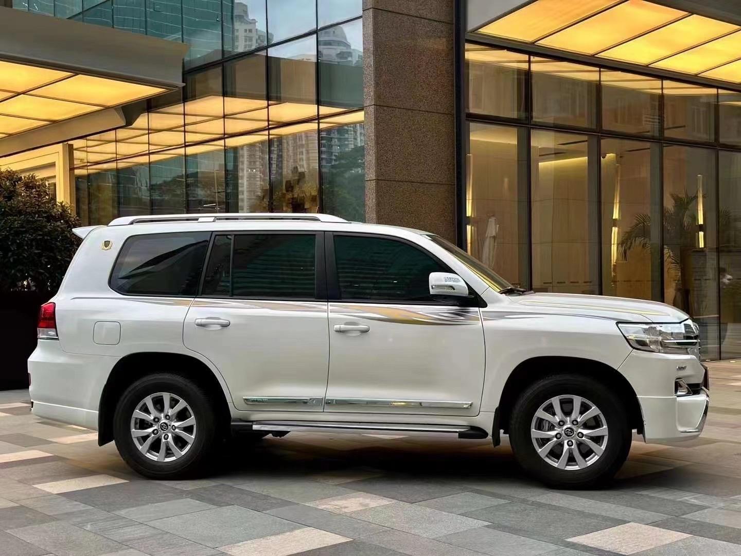 丰田兰德酷路泽中东版团购最高优惠37万 欢迎到店试驾