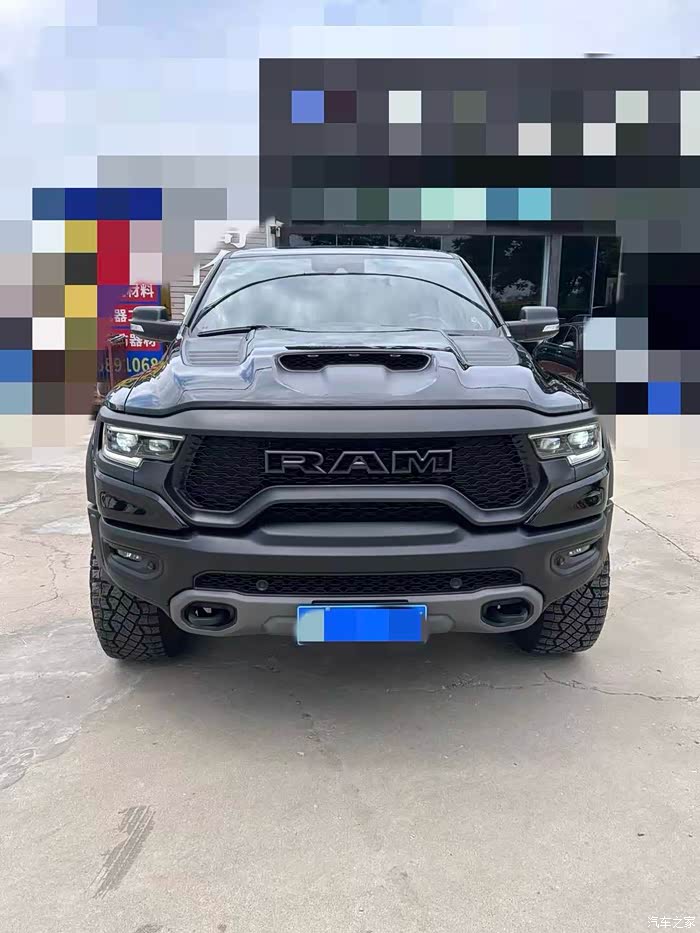 道奇公羊霸王龙 展厅现车特惠促销120万 马力十足