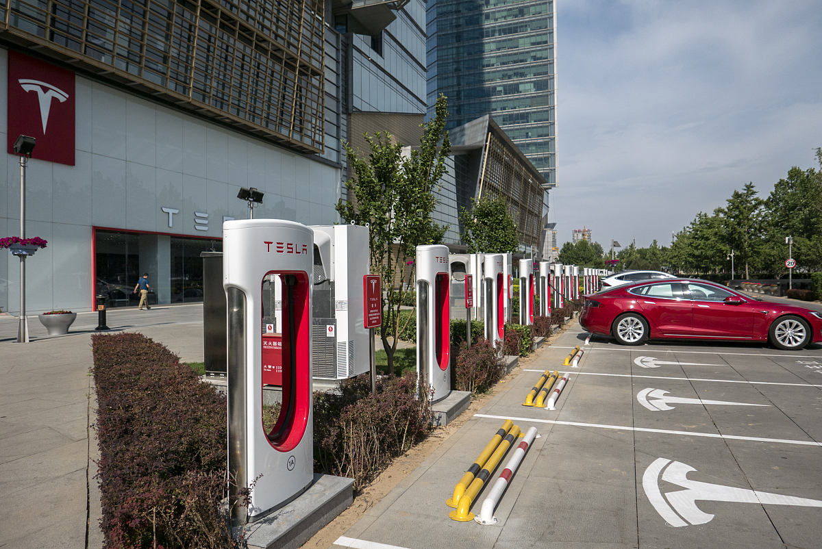 十一长假新能源汽车遇“充电大考”