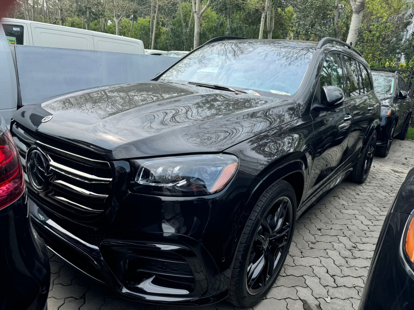 成都平行进口奔驰GLS亚洲版优惠19.8万