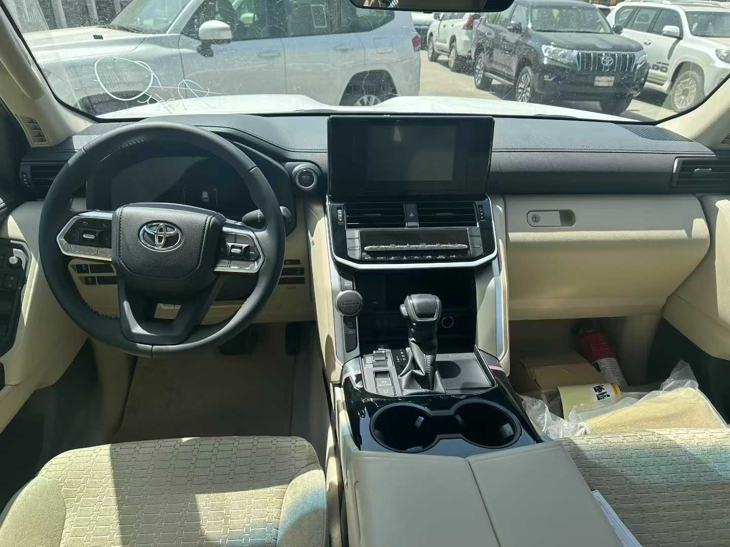 成都兰德酷路泽中东版新款最高降37万 售全国