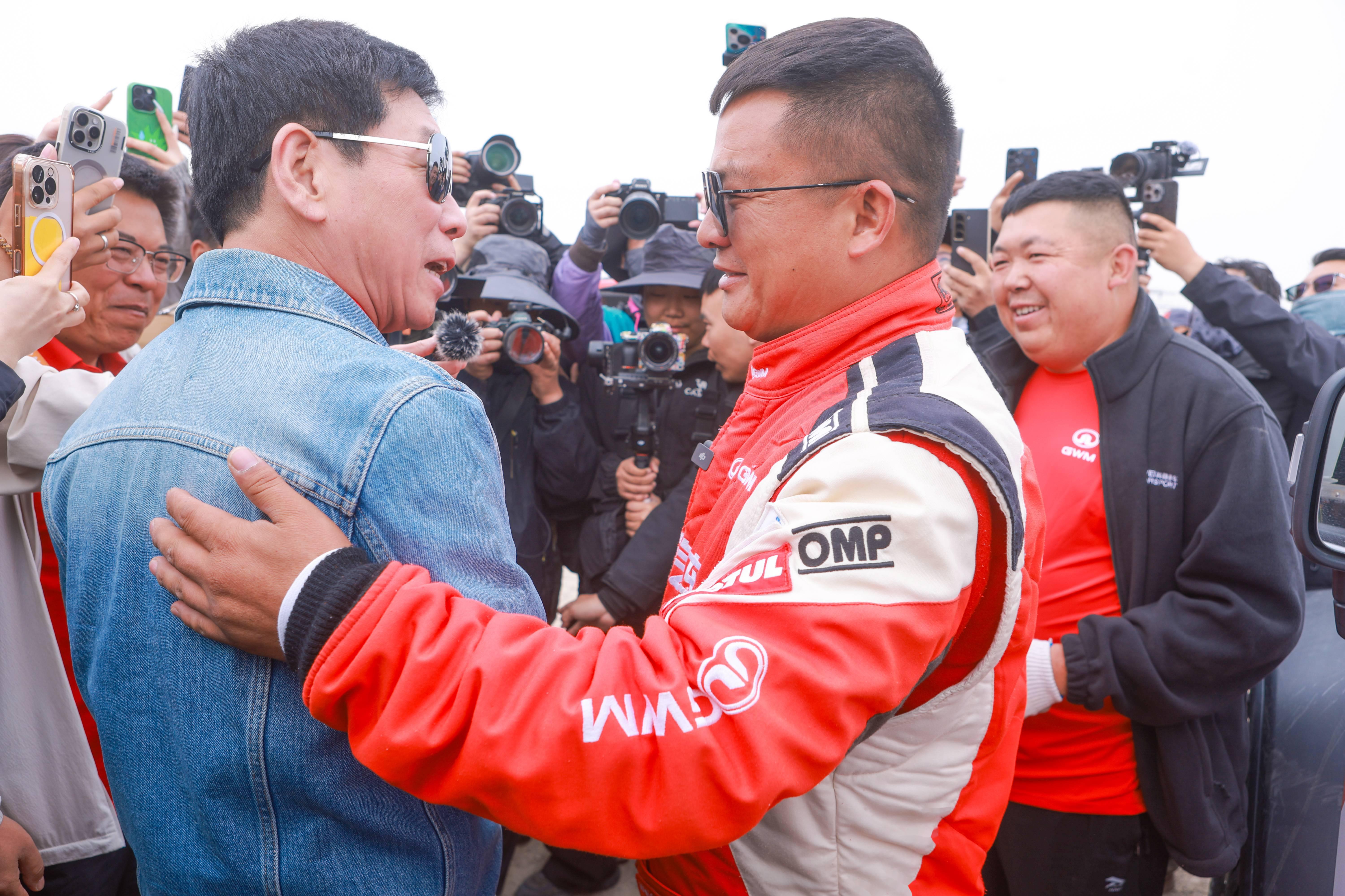 穿着200块外套的魏建军,带着长城汽车“挣了”一千多亿