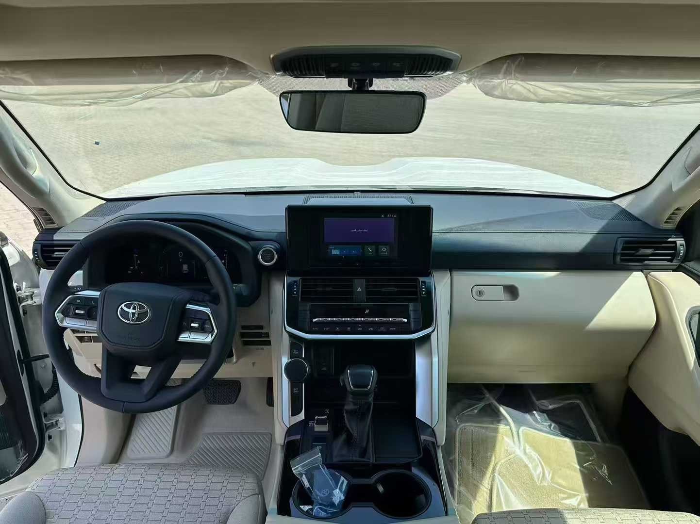 成都兰德酷路泽中东版促销71万起 欢迎前来试驾