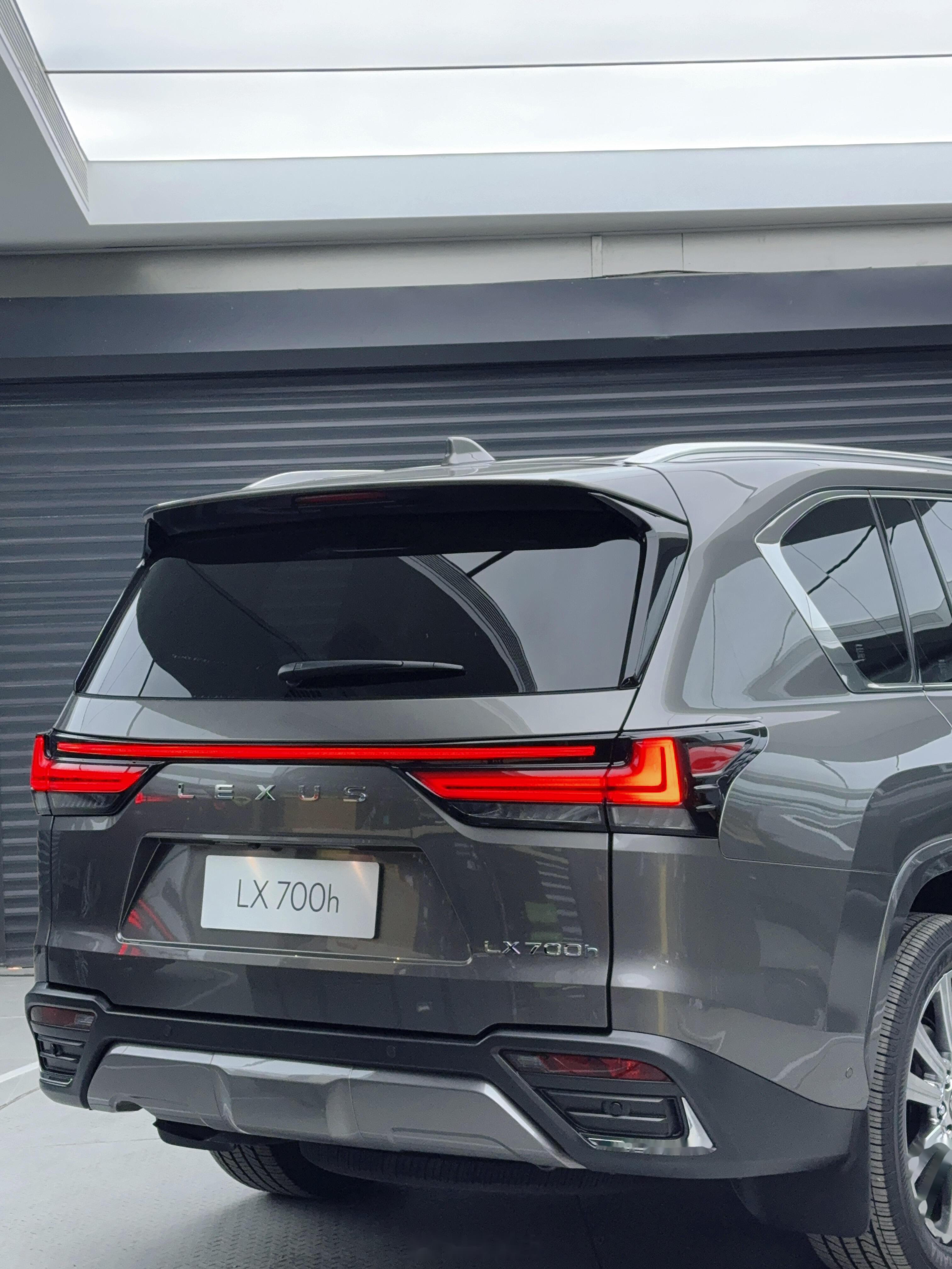 雷克萨斯LX加版越野车动力参数介绍