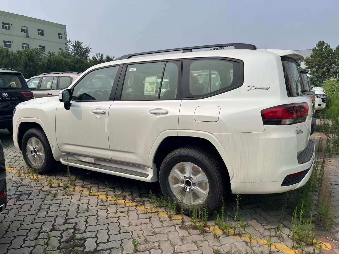 2023款丰田酷路泽FJ中东版国六第一批