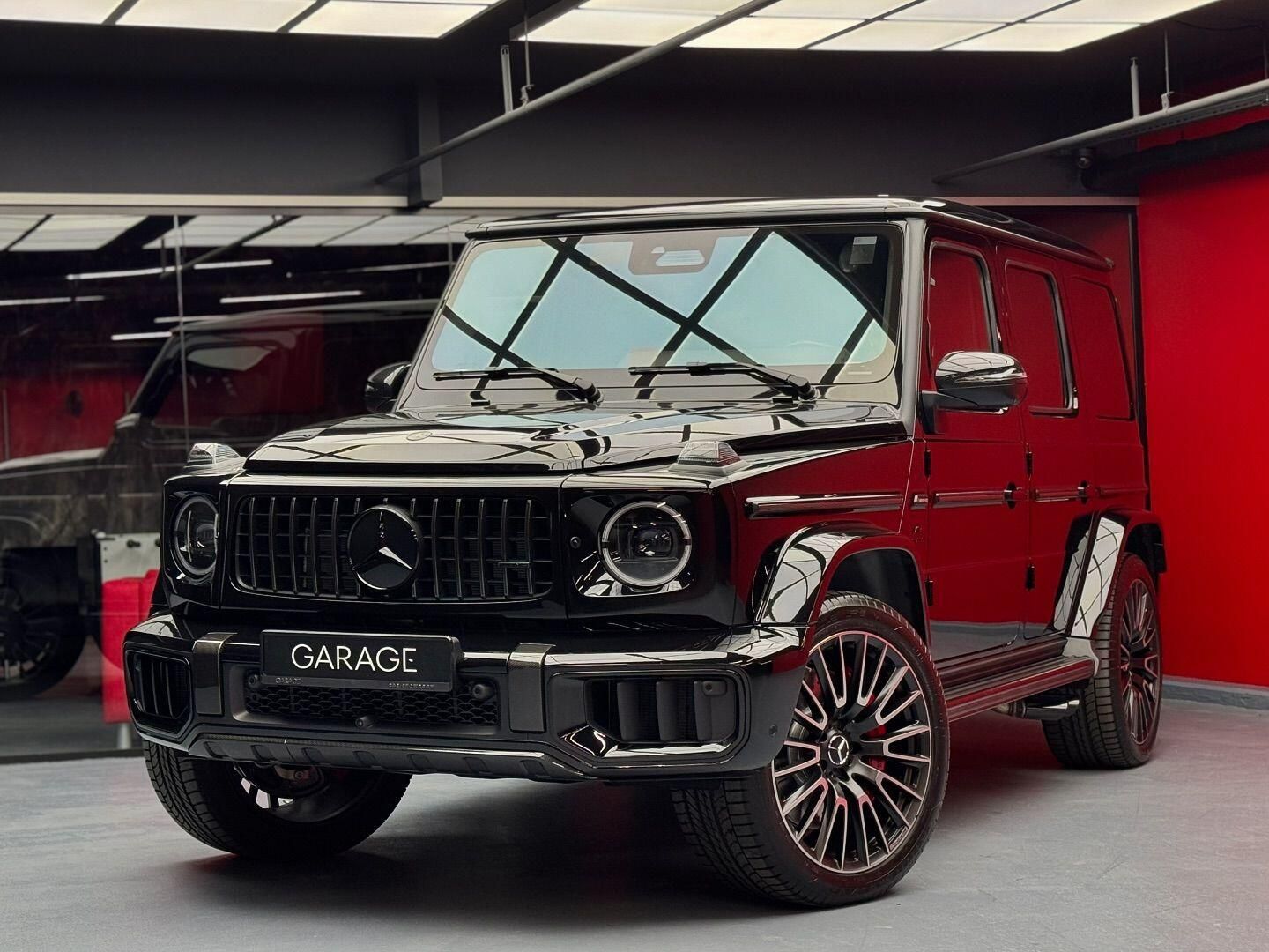 梅赛德斯-AMG奔驰G级价格最低250万起