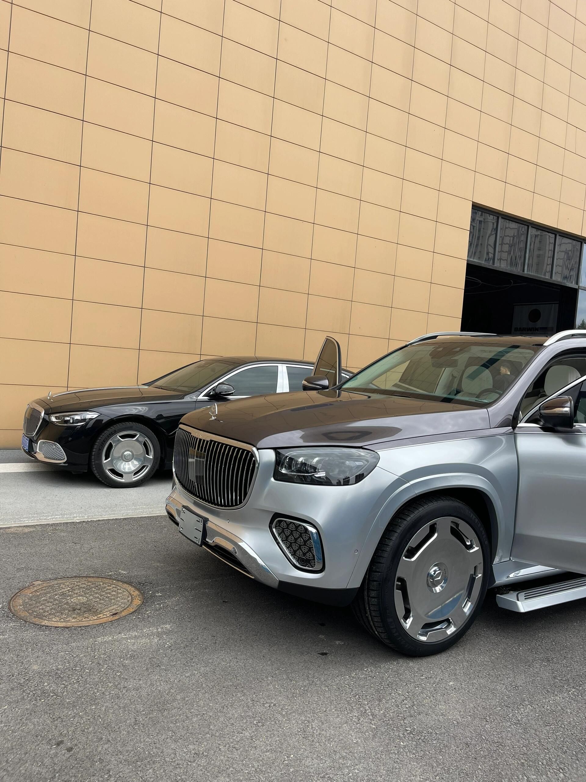 2025新款迈巴赫GLS平价销售150万起 欢迎试乘试驾