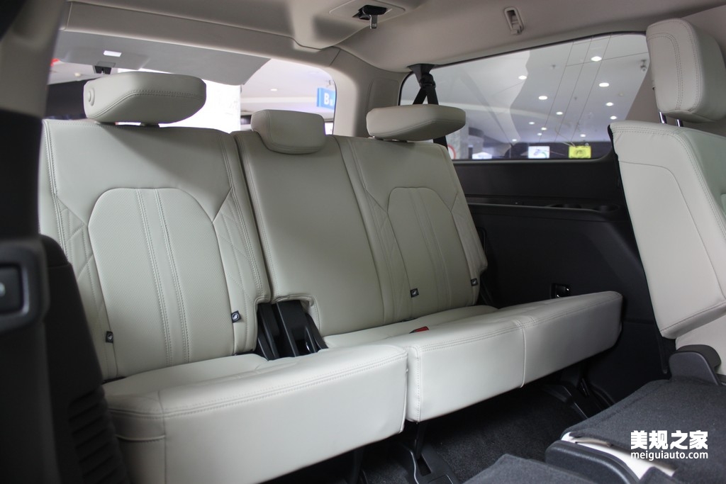 成都征服者墨版降价10万 最低109万