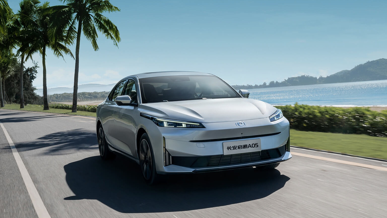 启境亮相华为乾崑生态大会 首款车型2026年年中上市