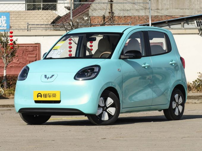 成都五菱宏光新能源最高降0.50万 仅6.38万可入手