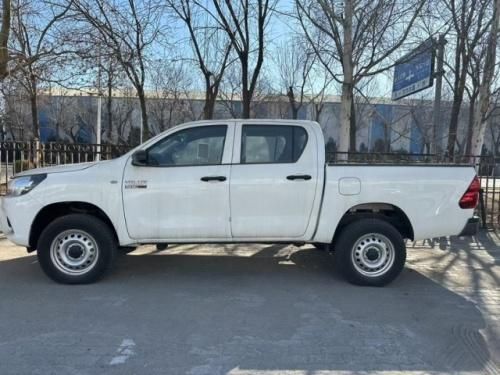 成都平行进口丰田海拉克斯中东版团购最高优惠6万 售全国