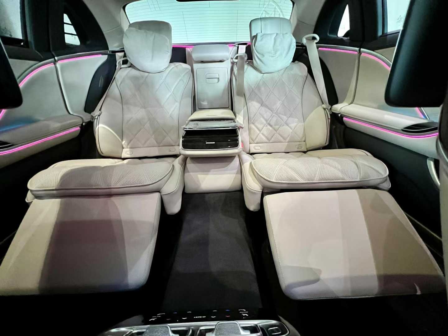 奔驰迈巴赫S级美版团购优惠32万 欢迎试乘试驾