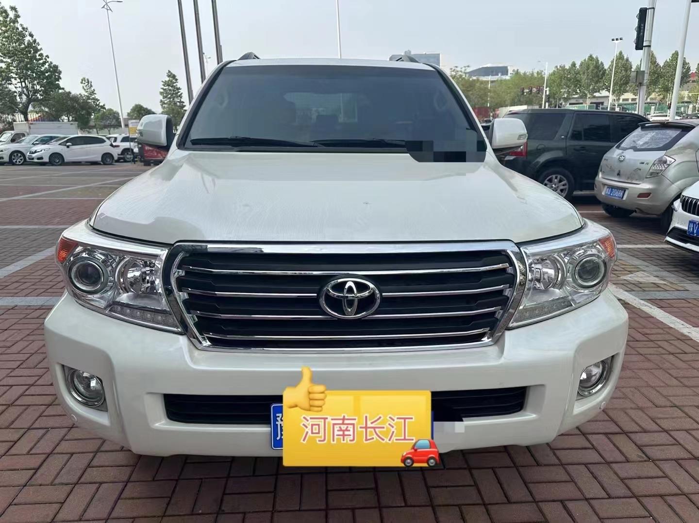 四川腾达东远名车FJ酷路泽中东版价格优惠17万 欢迎试乘试驾