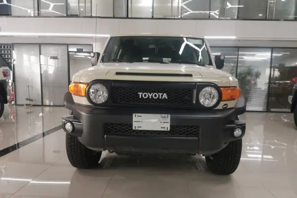 四川腾达东远名车FJ酷路泽中东版价格优惠17万 欢迎试乘试驾