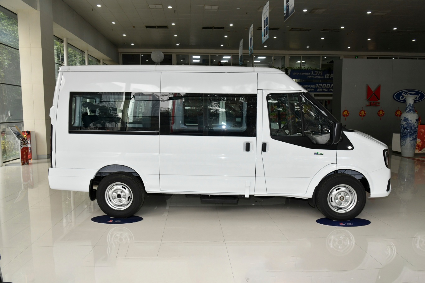 彭州江铃福顺降价4.43万 最低仅售9.78万