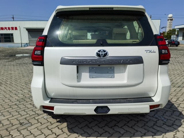 2023款丰田霸道2800TX中东国六现车 可上牌