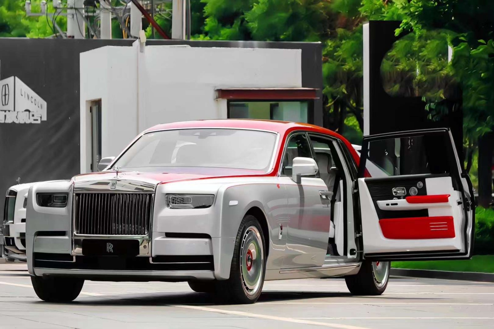 成都劳斯莱斯库里南提供试乘试驾 直降65万