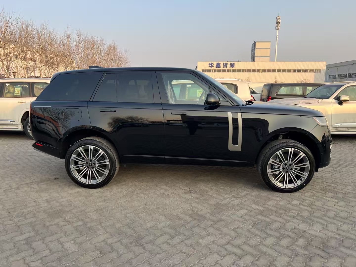 成都远卓名车路虎揽胜行政最高让利40万 最低127万