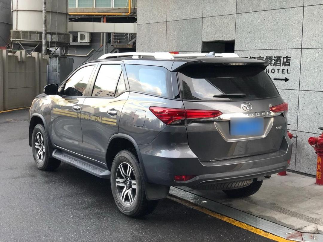 丰田普拉多中东版团购价格45万起 欢迎试乘试驾