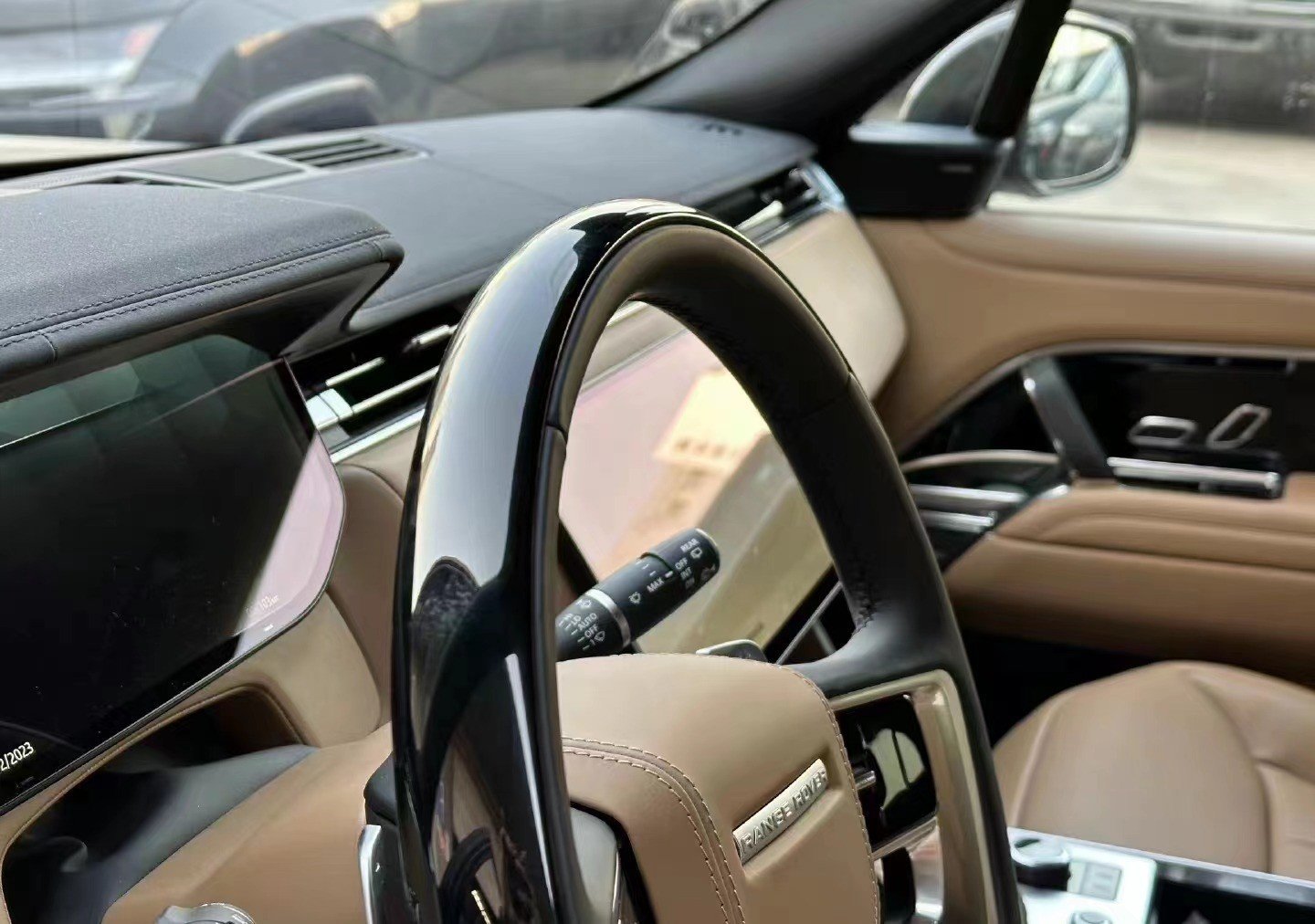 揽胜行政欧版钜惠40万元 欢迎垂询