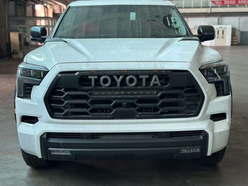 成都丰田红杉加版让利直降24万 欢迎上门试驾