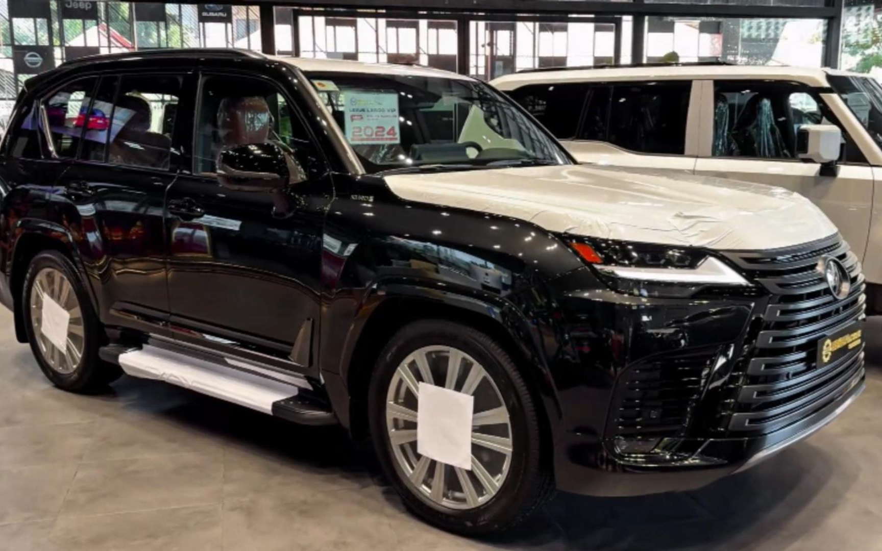 2024款国六雷克萨斯LX570展厅现车可提