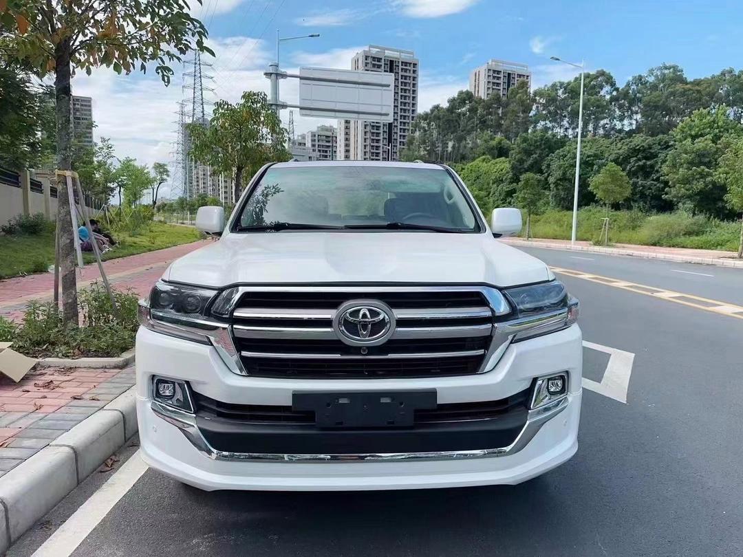 酷路泽5700展厅现车价格优惠中