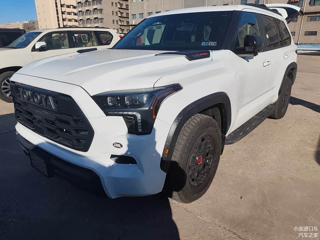 2024款丰田红杉铂金版美版港口现车108万起