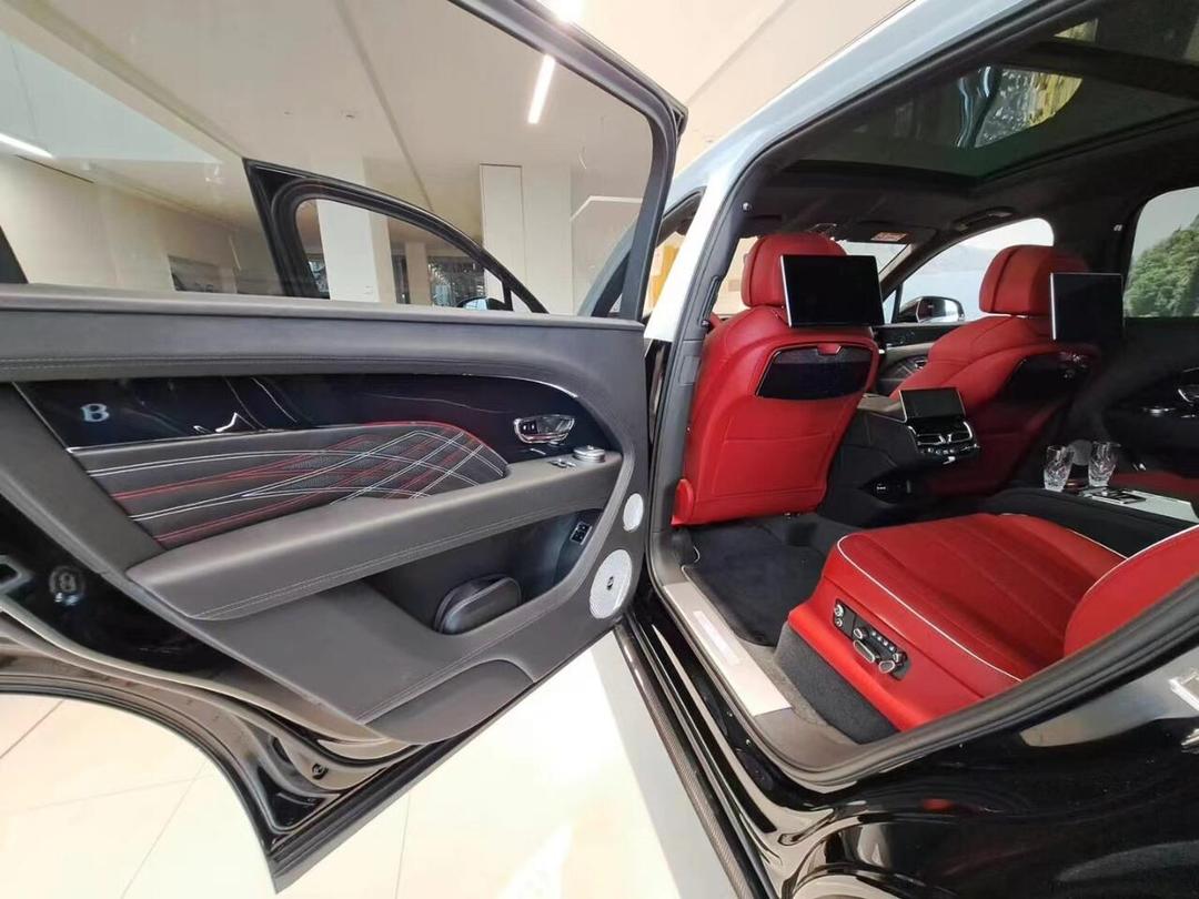 2022进口宾利添越 到店现车300万可分期 全国可售