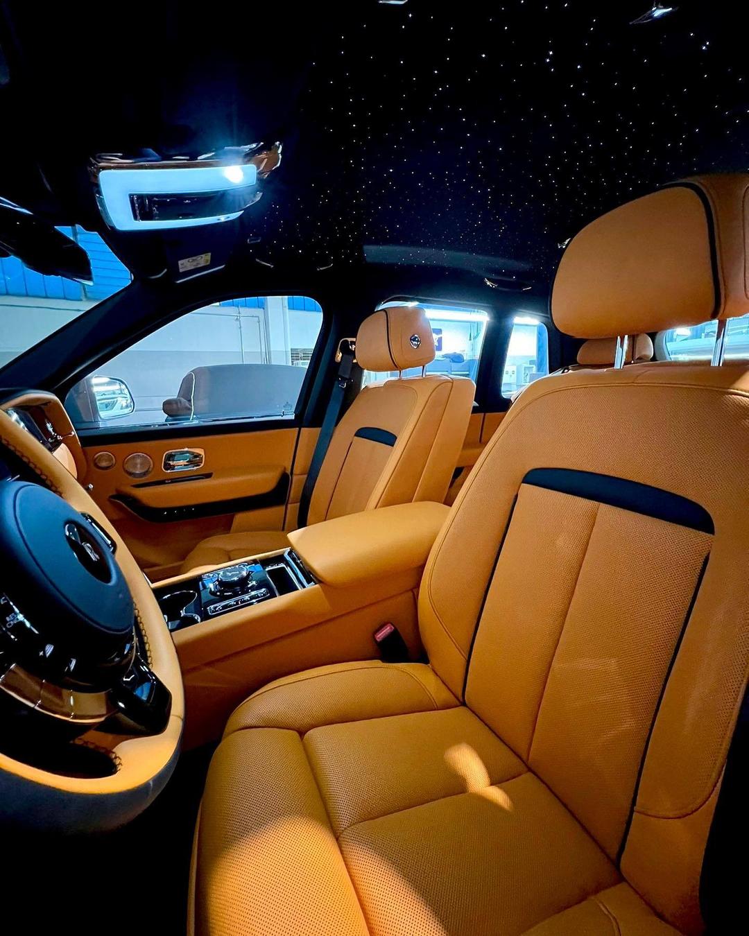 2024库里南售价626万起 欢迎前来试驾