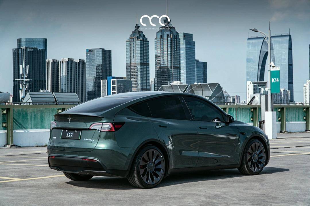 特斯拉瑞典充电站遇袭，电缆被泼水冻结